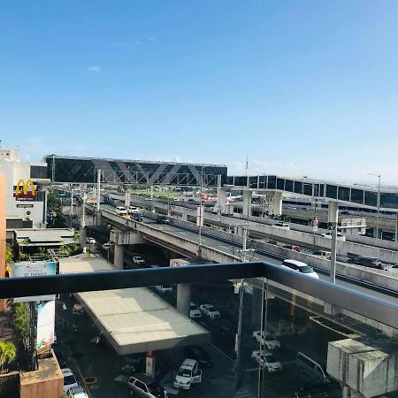 One Palm Tree Villas Across Naia-T3 Manila Exterior foto